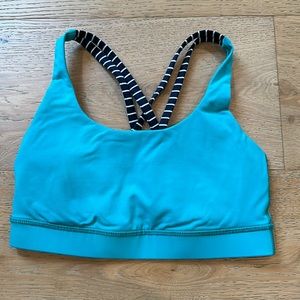 Lulu sports bra size 4